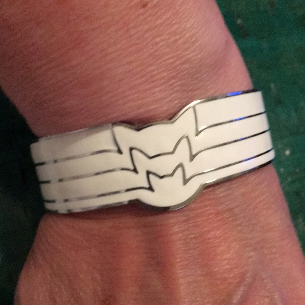 Cuff bracelet Wonder Woman style 🐱 cat